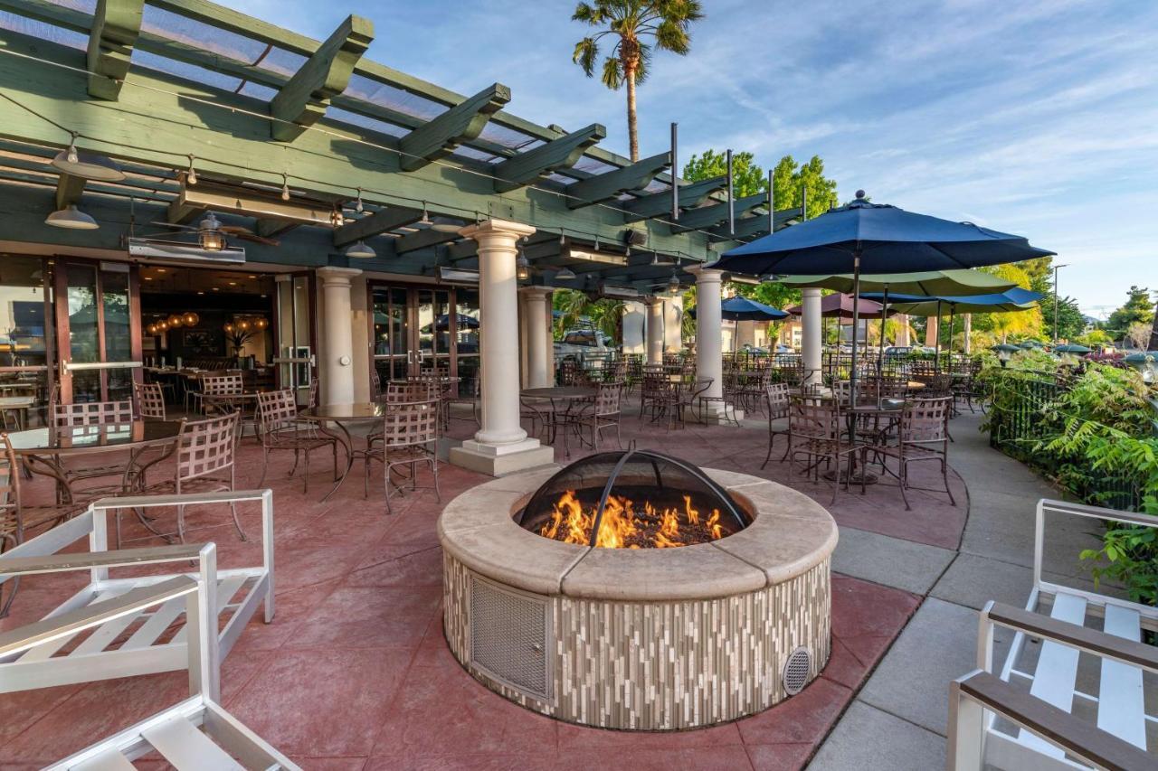 Best Western Plus Hilltop Inn Redding Exterior foto