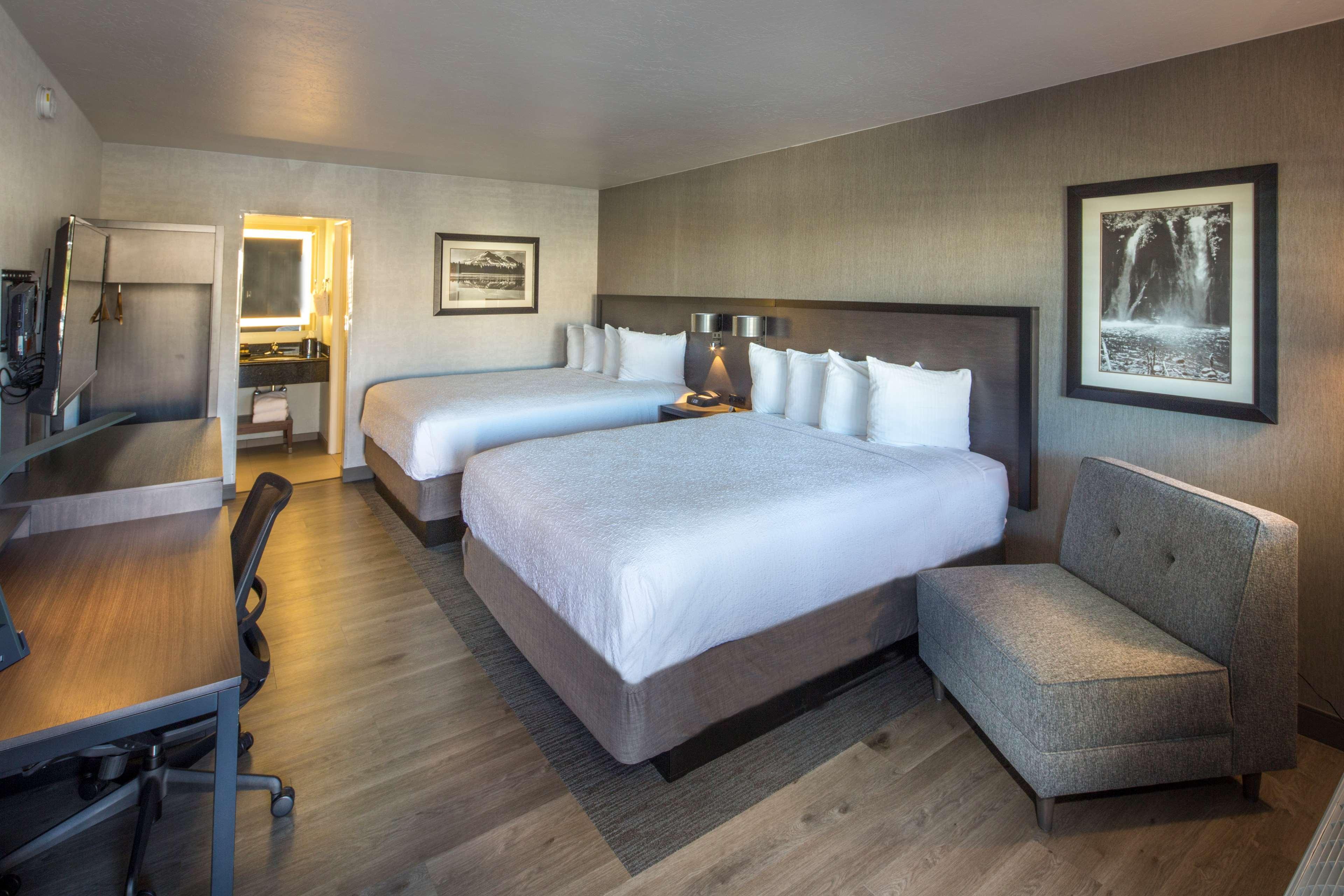 Best Western Plus Hilltop Inn Redding Exterior foto