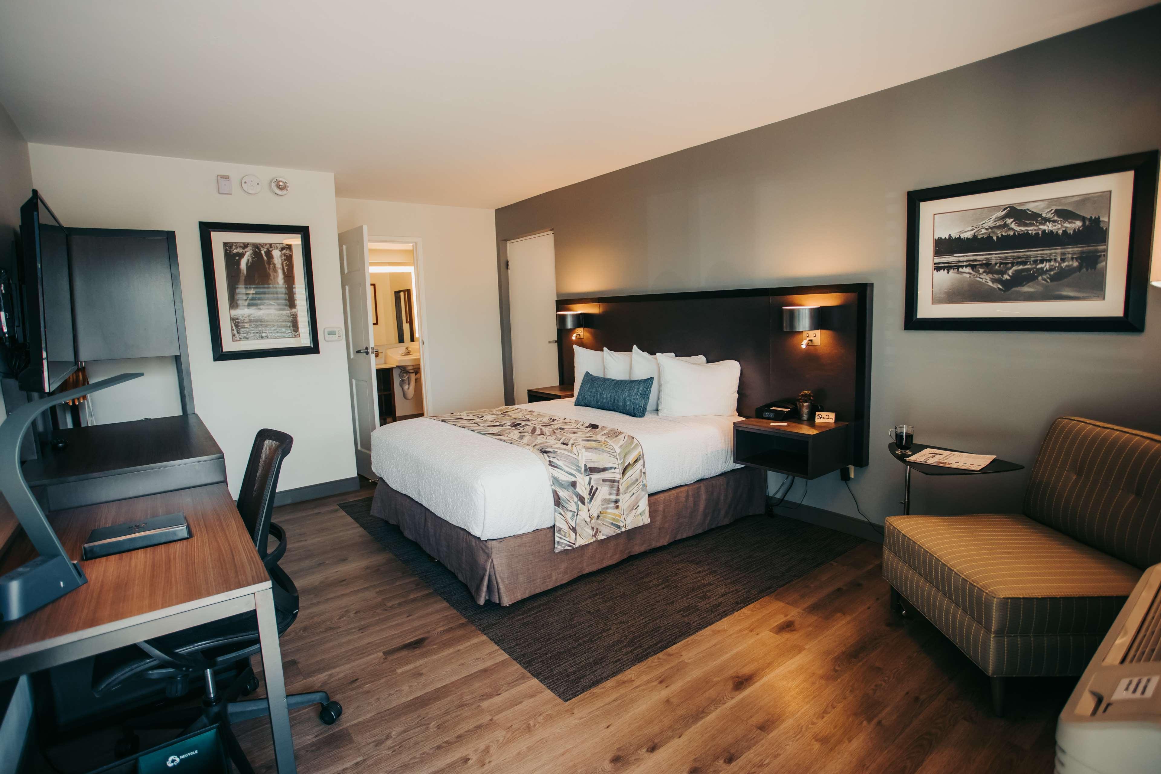 Best Western Plus Hilltop Inn Redding Exterior foto