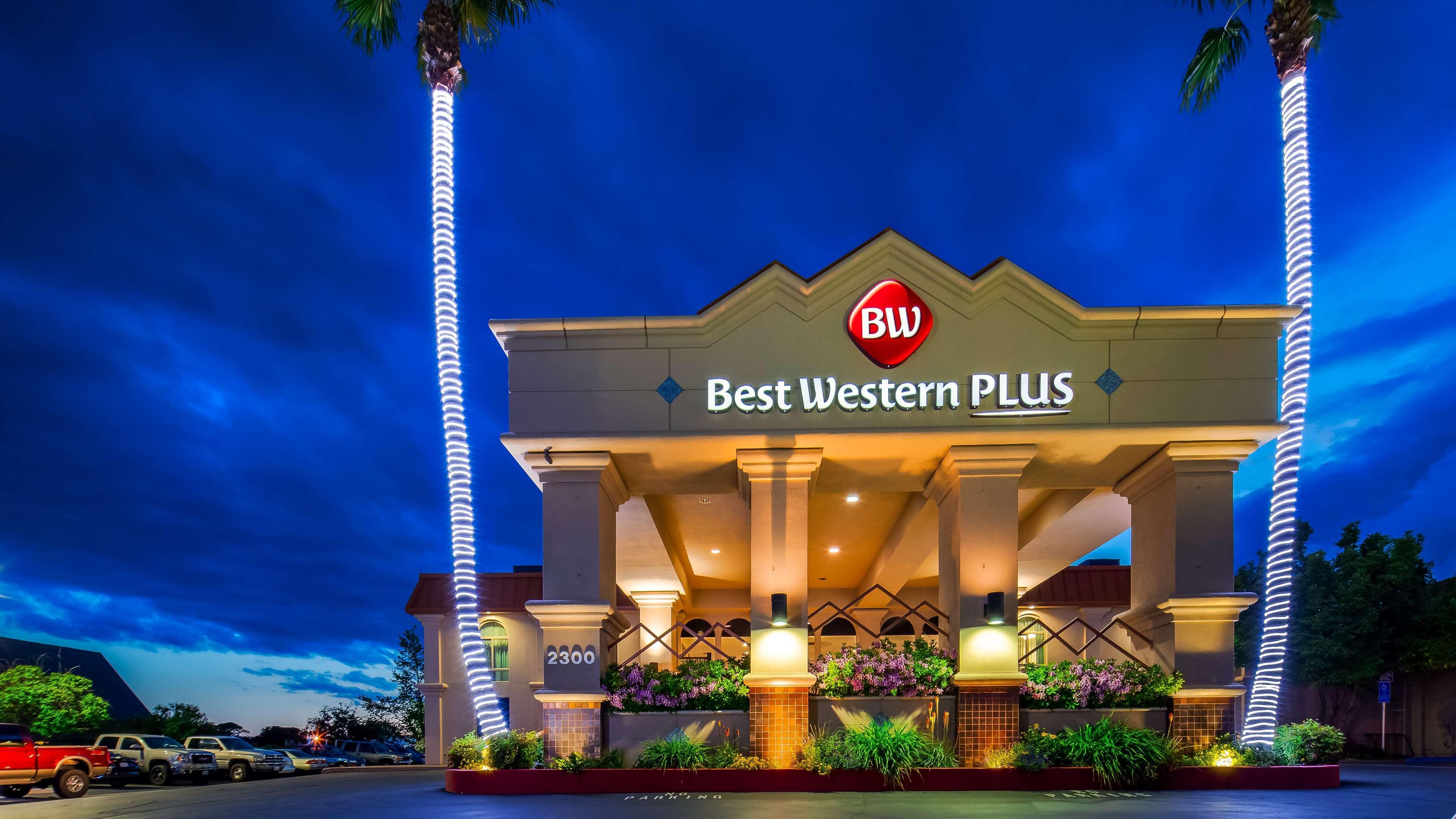 Best Western Plus Hilltop Inn Redding Exterior foto